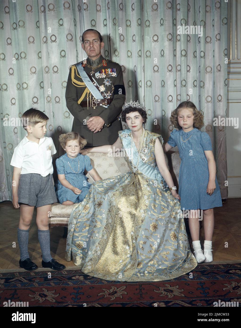 1 aprile 1947, Londra, Inghilterra, Regno Unito: Re Paolo e Regina Frederika di Grecia. Frederika di Hannover (Friederike von Hannover), Principessa di Hannover e Brunswick poi, con il suo matrimonio, Regina degli elleni e Principessa di Danimarca, nacque il 18 aprile 1917 a Blankenburg, nel Ducato di Brunswick, e morì il 6 febbraio 1981 a Madrid, Spagna. Moglie del re Paolo i, regnò con lui sopra la Grecia dal 1947 al 1964. (Credit Image: © Keystone USA/ZUMA Press Wire) Foto Stock