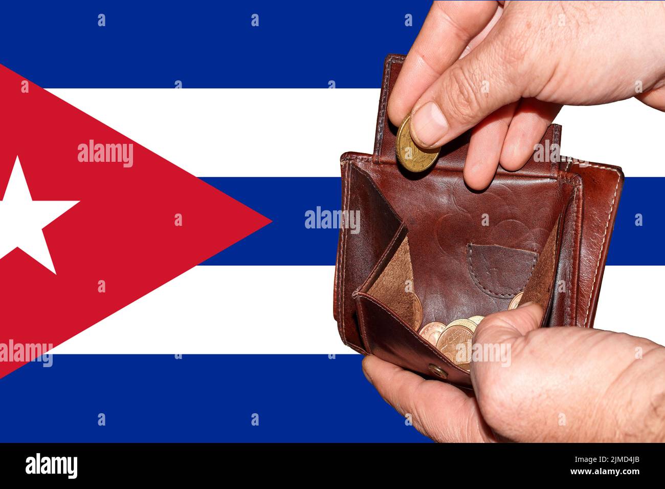 Il portafoglio vuoto mostra la crisi economica finanziaria globale scatenata dal virus corona a Cuba Foto Stock