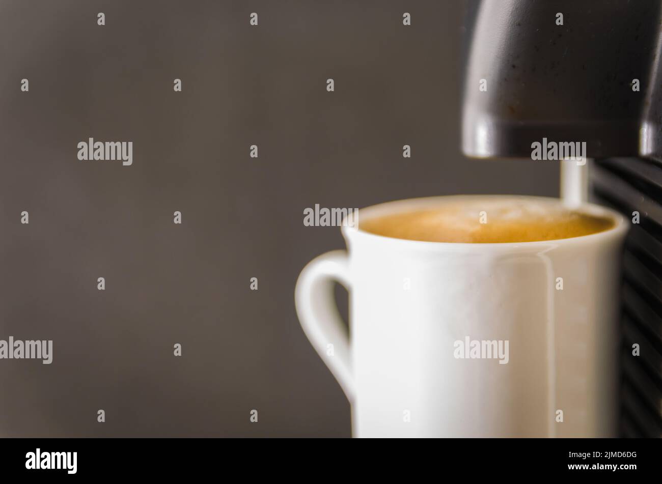Macchina per il caffè che servono caffè, caffè espresso, caffè pod. Foto Stock