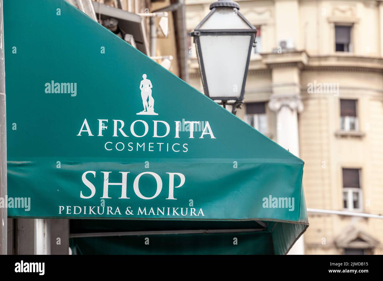 Immagine di un cartello con il logo di Afrodita Cosmetics sul loro negozio locale per Lubiana, Slovenia. Afrodita Cosmetics è un produttore sloveno e. Foto Stock