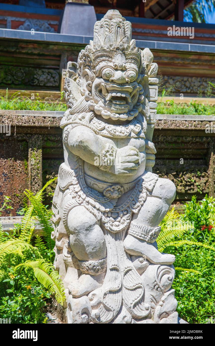 Antica statua tradizionale balinese della divinità Barong Foto Stock