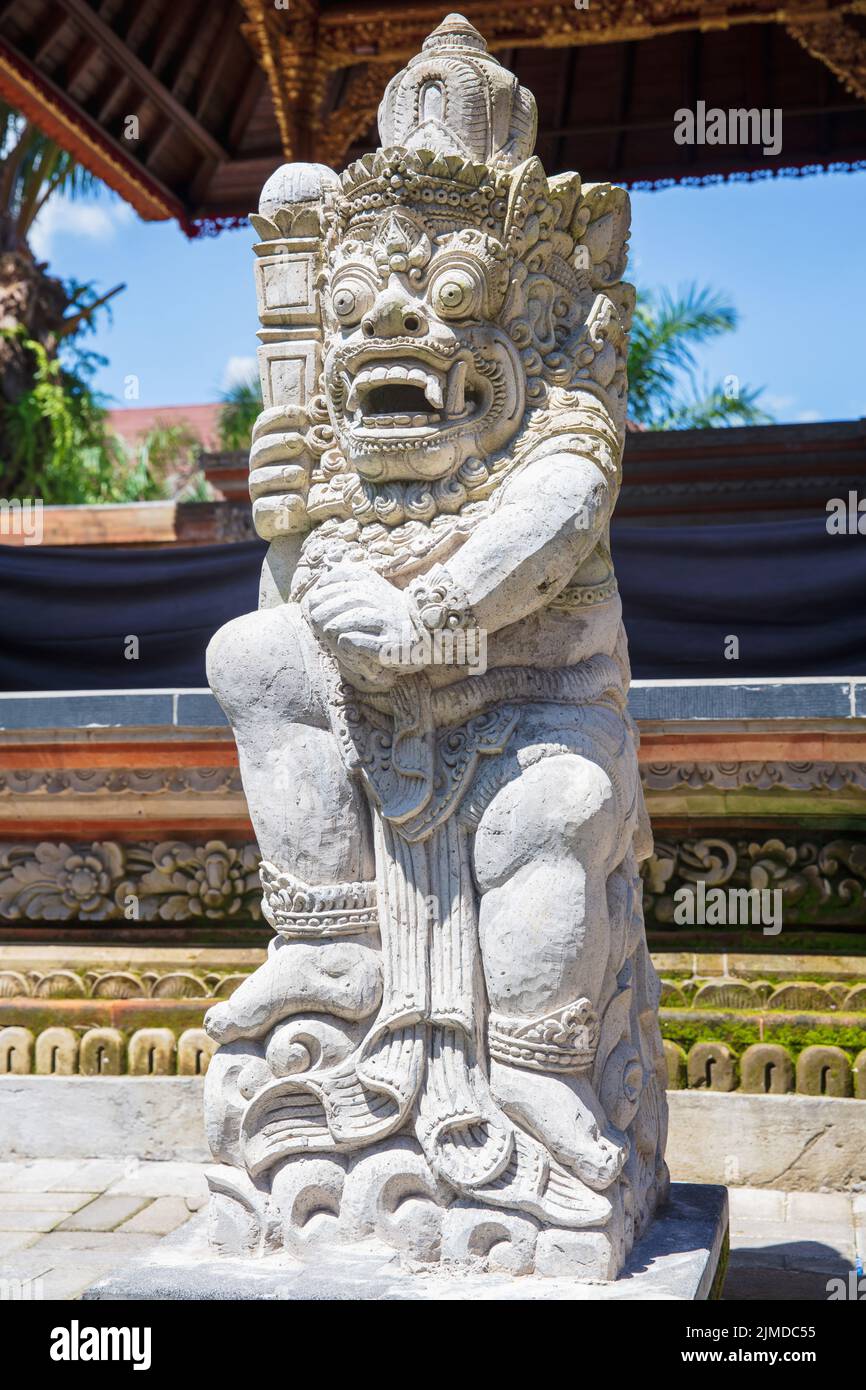 Tradizionale statua balinese della divinità Barong Foto Stock
