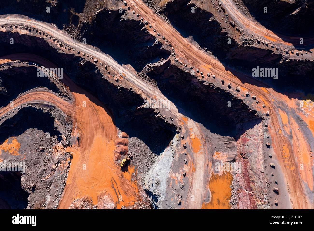 Una grande cava dall'alto Foto Stock