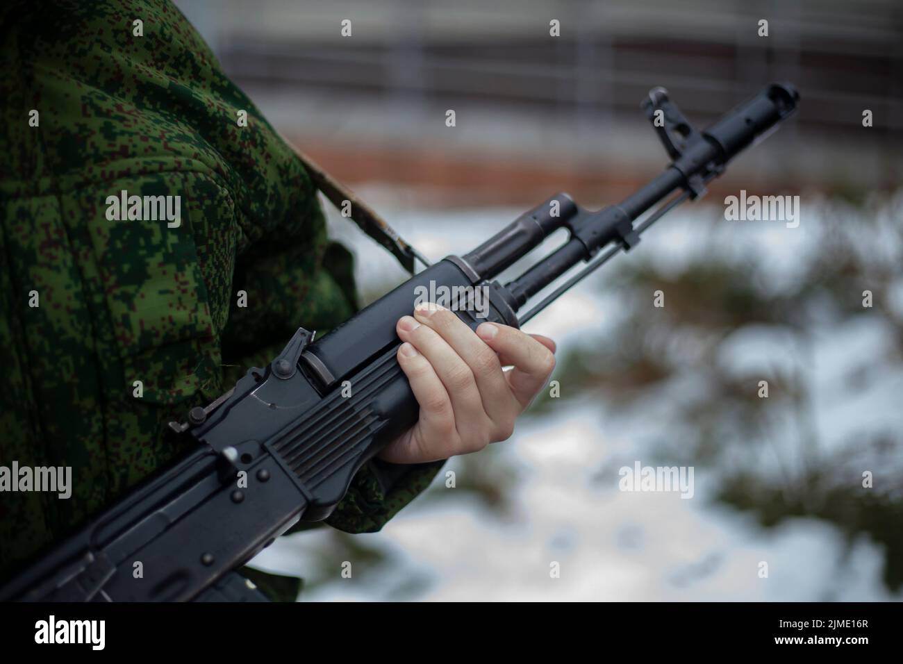 Il barile di un fucile d'assalto. Armi per i soldati. Foto Stock