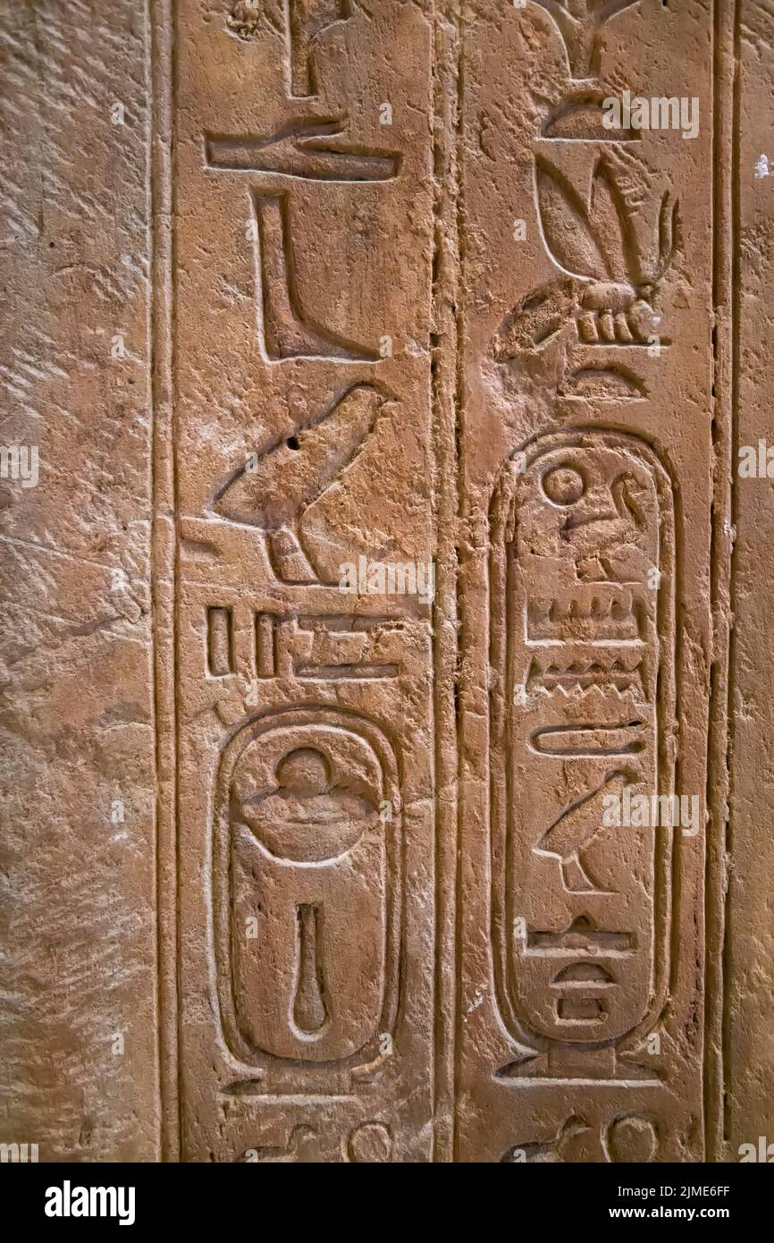 Manufatti egizi nel Louvre, Parigi, Francia Foto Stock