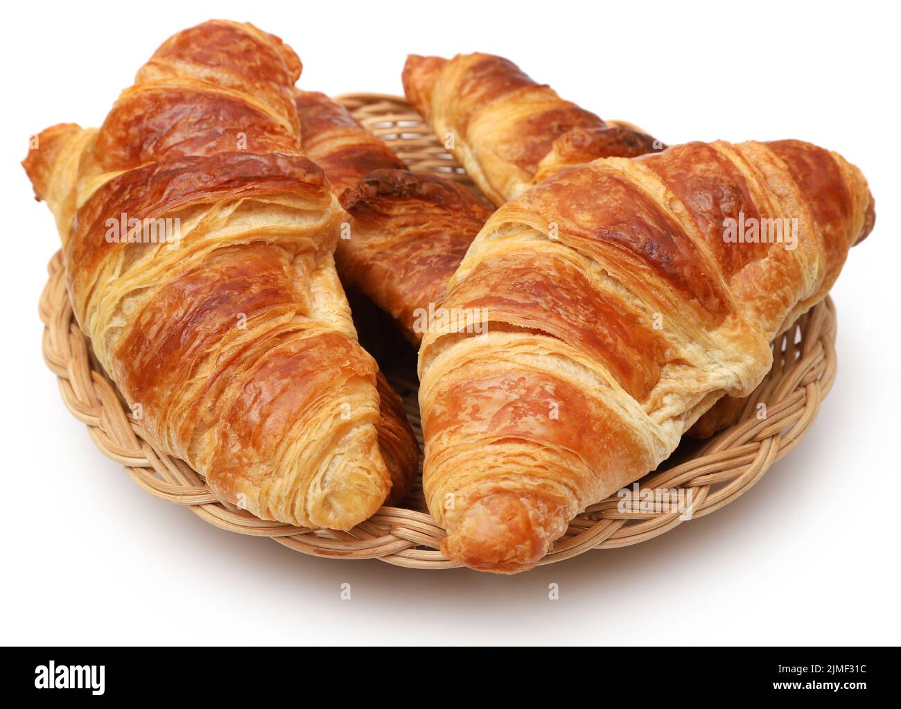 Primo piano di gustosi croissant su sfondo bianco Foto Stock