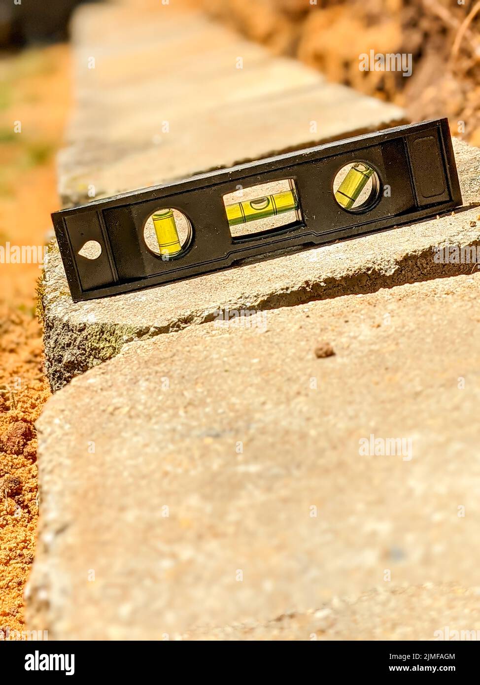 Costruzione di una nuova base a parete di fissaggio Foto Stock