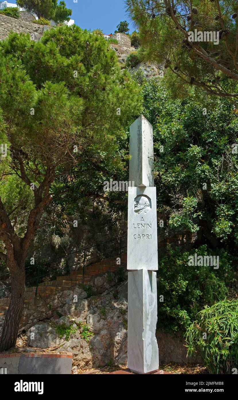 Monumento in onore di Lenin nel giardino di Augusto, Capri, isola, Golfo di Napoli, Campania, Italia, Europa Foto Stock