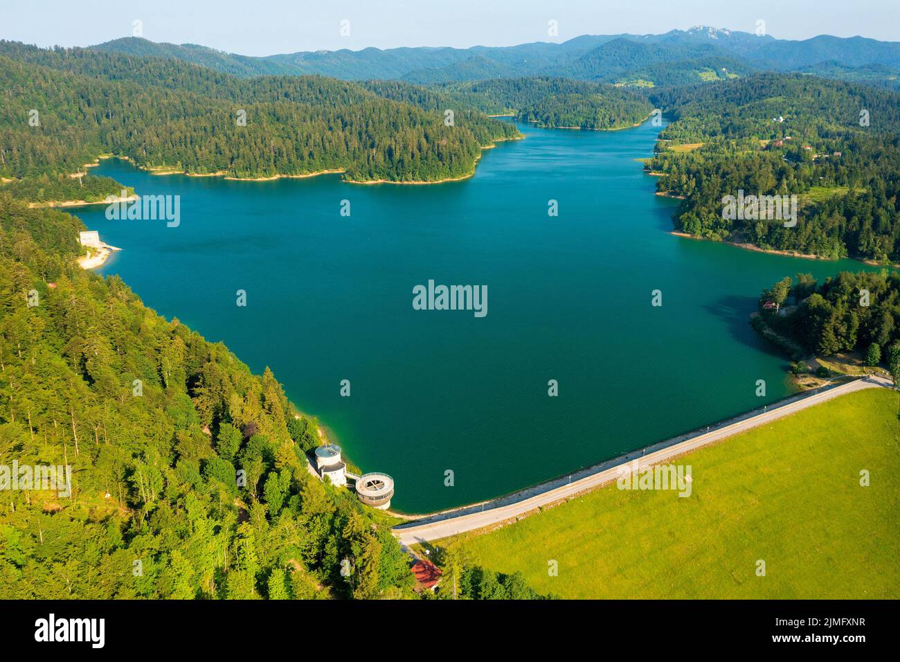 Veduta aerea del lago di Lokvarsko a Gorski Kotar, Croazia Foto Stock