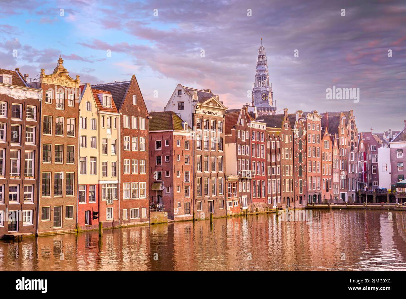 Amsterdam, Olanda vecchie case tradizionali Foto Stock