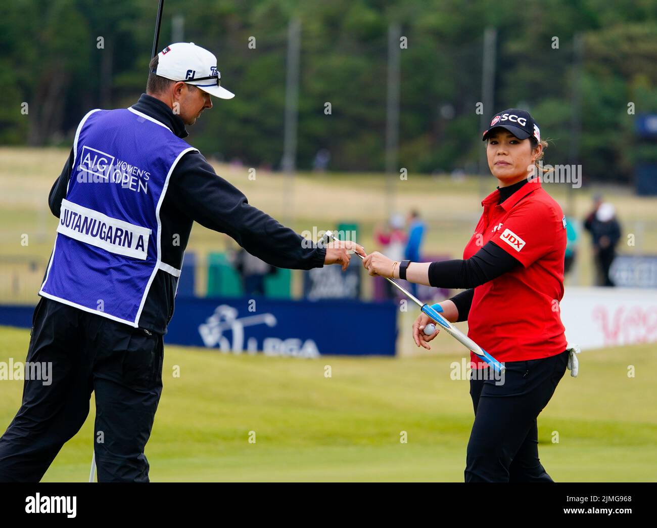 Gullane, Scozia, Regno Unito. 6th agosto 2022. Terza prova del campionato AIG Women’s Open di golf a Muirfield, nella East Lothian. PIC; Ariya Jutanugarn sul 9th verde. Iain Masterton/Alamy Live News Foto Stock