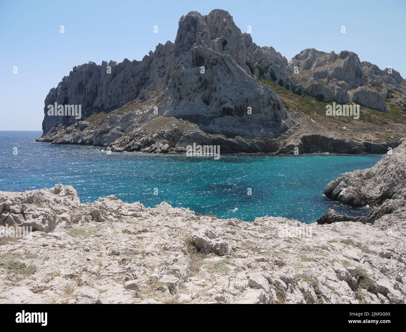 Il paesaggio minerale delle calanques di Marsiglia, un deserto alle porte della città Foto Stock