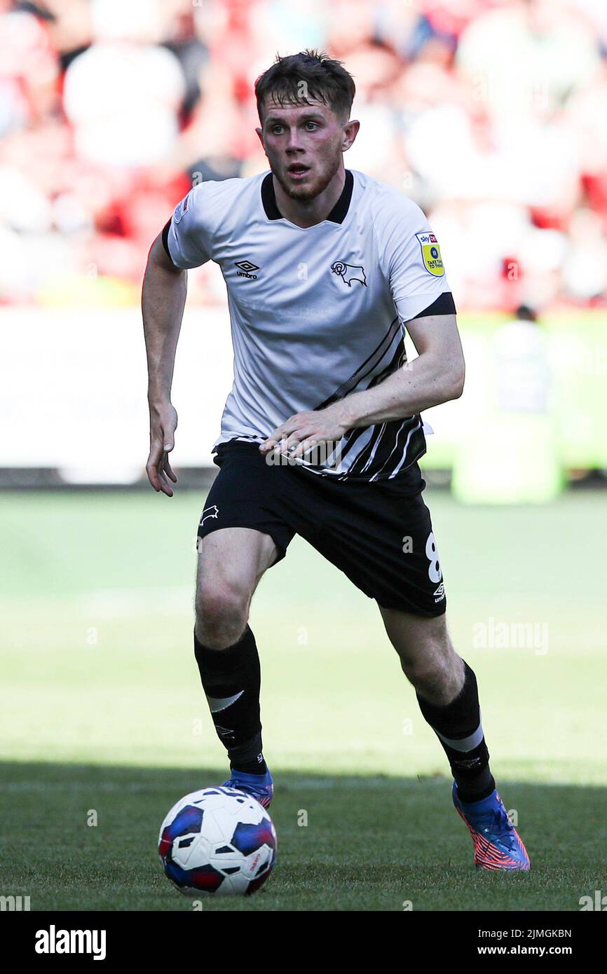 Max Bird of Derby County on the ball durante la partita della Sky Bet League 1 tra Charlton Athletic e Derby County at the Valley, Londra sabato 6th agosto 2022. (Credit: Tom West | MI News) Credit: MI News & Sport /Alamy Live News Foto Stock