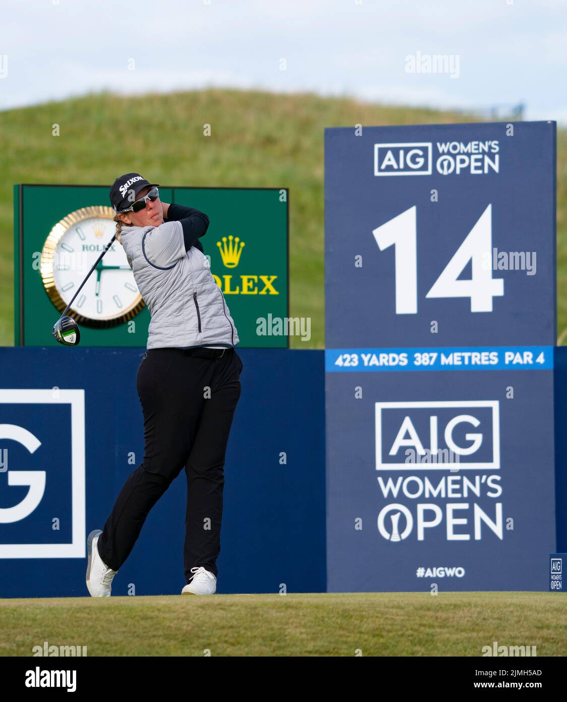 Gullane, Scozia, Regno Unito. 6th agosto 2022. Terza prova del campionato AIG Women’s Open di golf a Muirfield, nella East Lothian. PIC; Ashleigh Buhai guida sul 14th buco. Iain Masterton/Alamy Live News Foto Stock Gullane, Scozia, Regno Unito. 6th agosto 2022. Terza prova del campionato AIG Women’s Open di golf a Muirfield, nella East Lothian. PIC; Ashleigh Buhai guida sul 14th buco. Iain Masterton/Alamy Live News Foto Stock