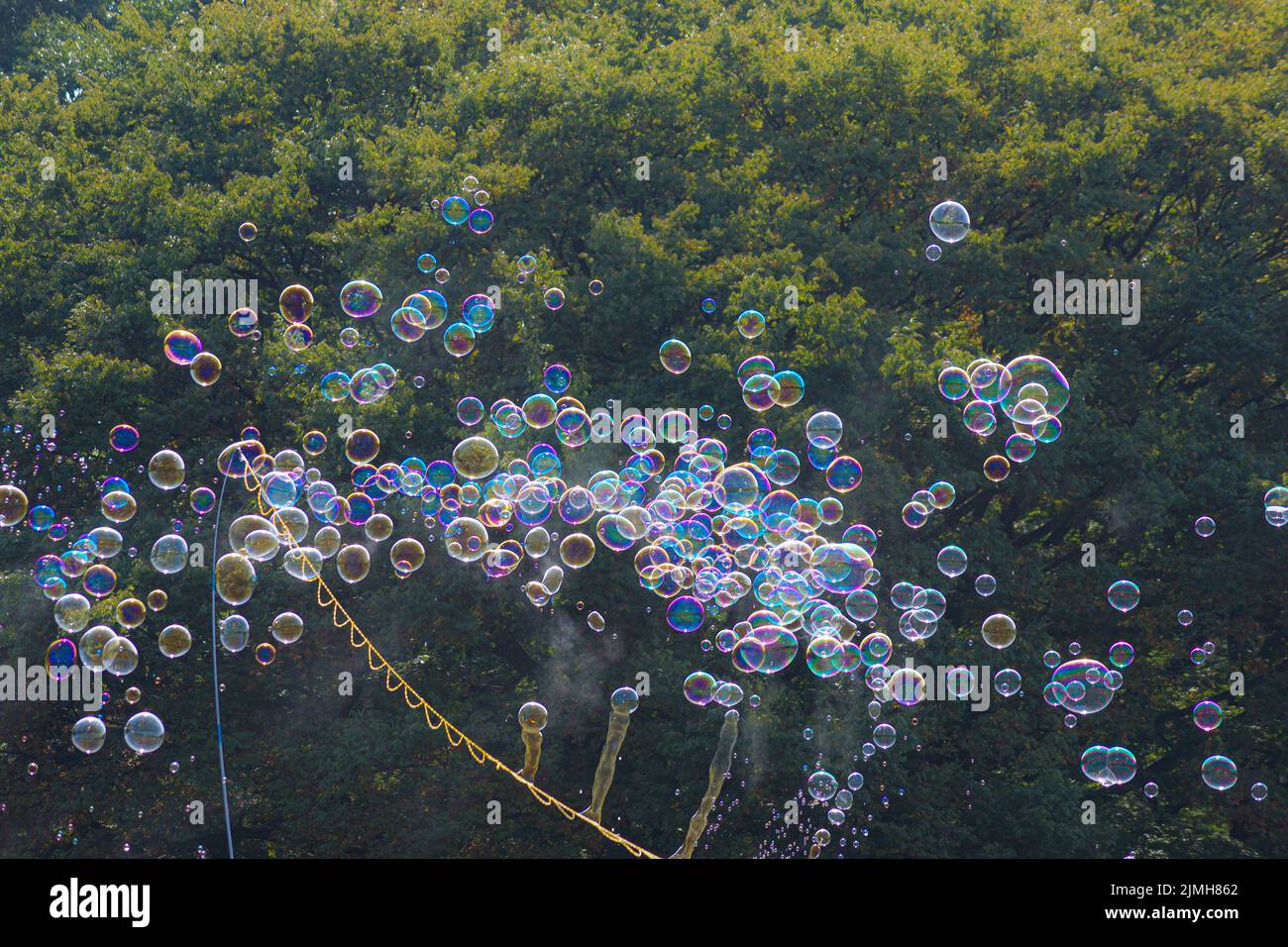 Una grande quantità di bolle di sapone Foto Stock