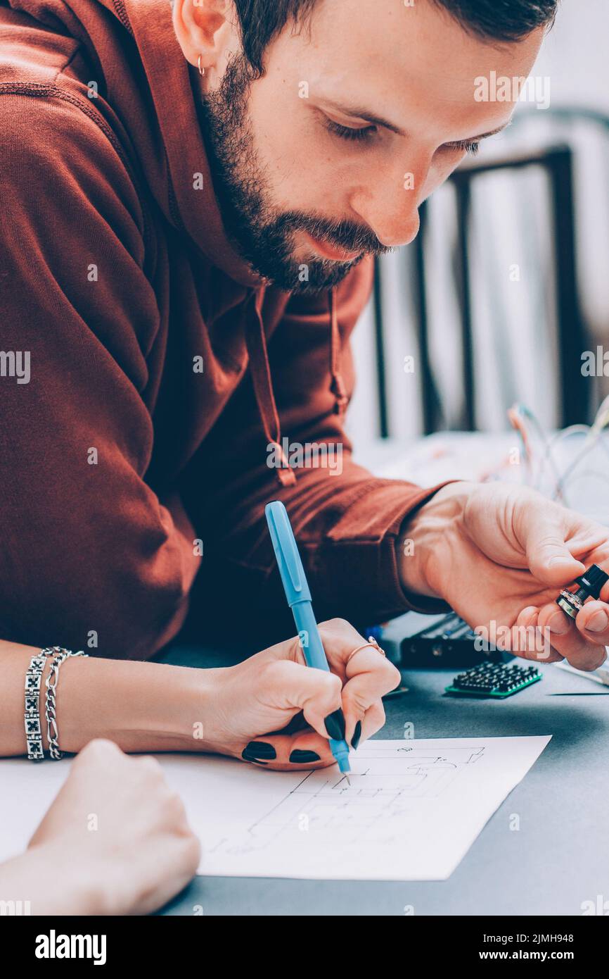 disegno di progettazione di circuiti elettronici Foto Stock