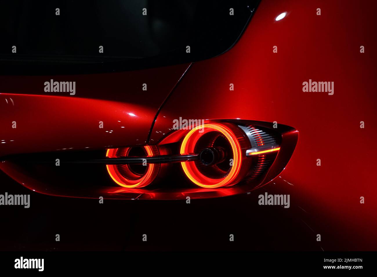 Immagine del fanalino di coda dell'auto freddo Foto Stock