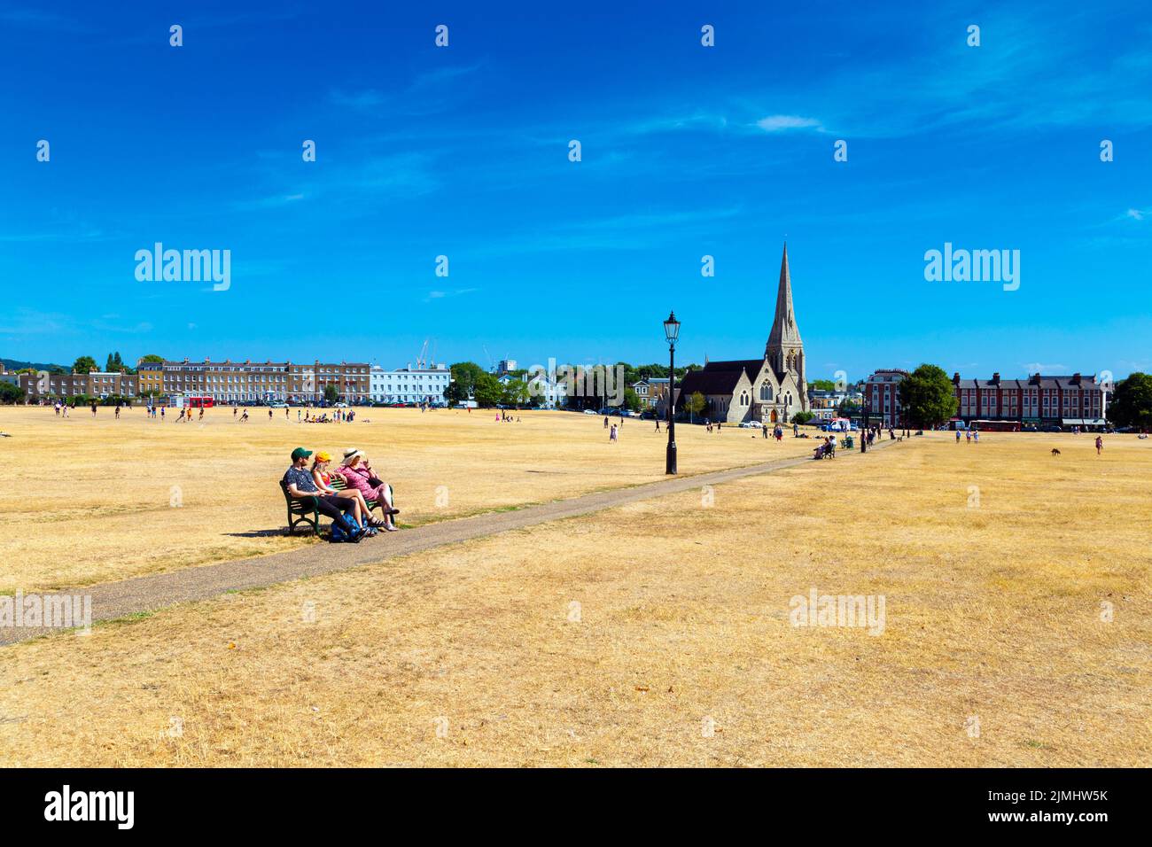 6 agosto 2022 - Londra, Regno Unito - asciugò la prateria a Blackheath dopo una serie di ondate di calore e record di alte temperature in città Foto Stock