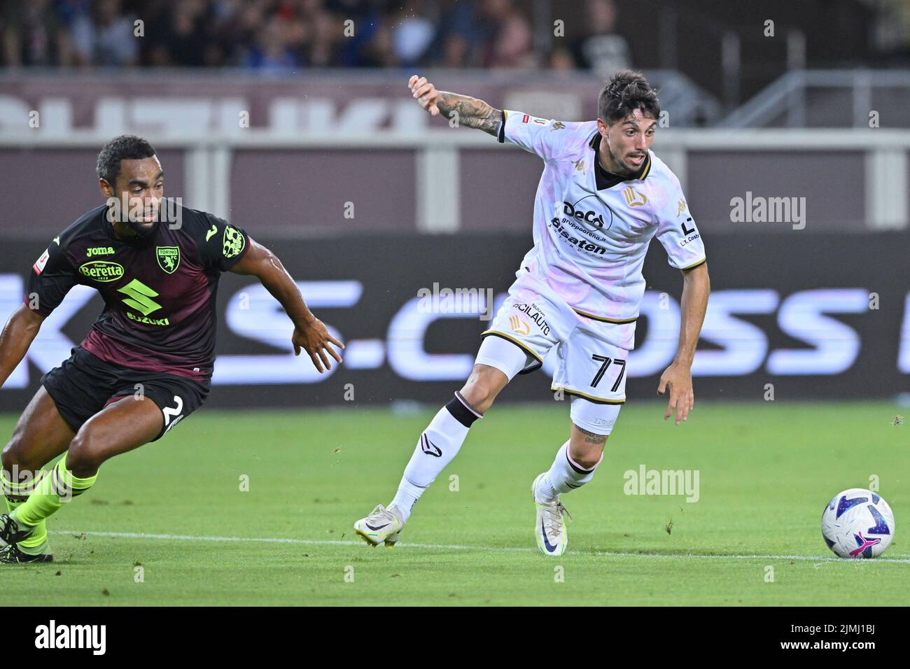 Torino, Italia. 06th ago 2022. Salvatore Elia (77 Palermo FC) durante la Coppa Italia Frecciarossa 1st tra il Torino FC e il Palermo FC all'Olimpico Stadio Grande Torino di Torino, Italia (Foto: Cristiano Mazzi/Sport Press Photo/C - UN'ORA DI SCADENZA - ATTIVARE FTP SOLO SE LE IMMAGINI HANNO MENO DI UN'ORA - Alamy) credito: SPP Sport Press Photo. /Alamy Live News Foto Stock