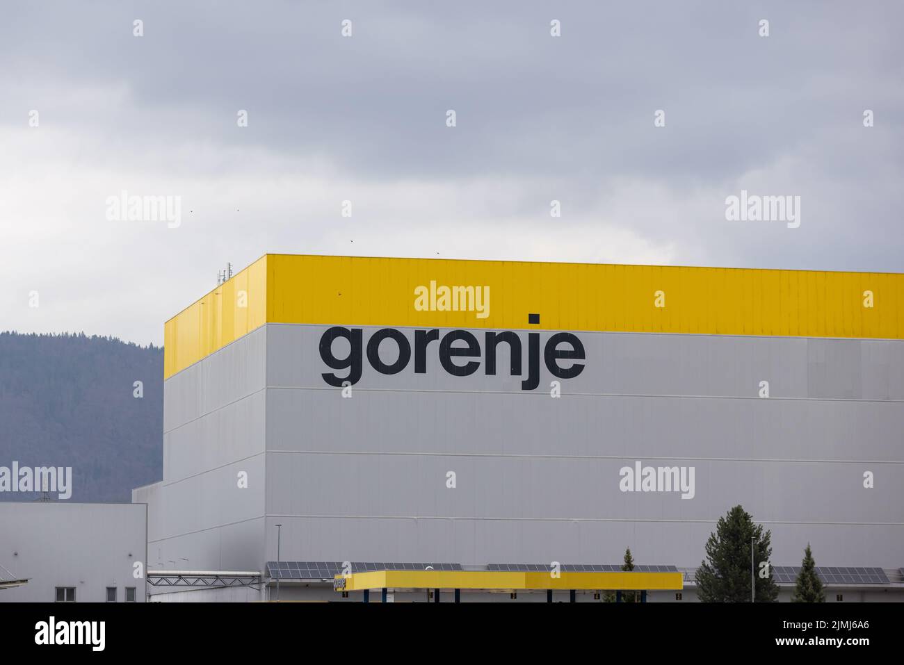 Slovenia, Velenje - Marzo 30 2022: Gorenje stabilimento di produzione di elettrodomestici in Europa Foto Stock