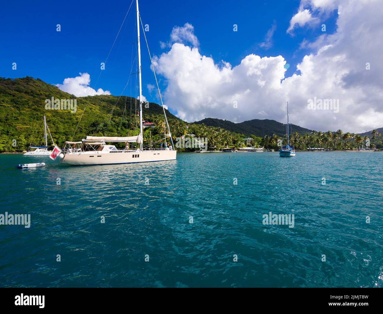 Segelyachts a der Marigot Bay Foto Stock