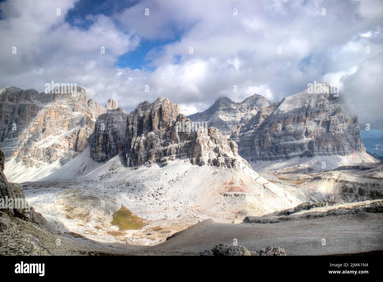 Vista sul gruppo montuoso delle Dolomiti di Tofane Foto Stock