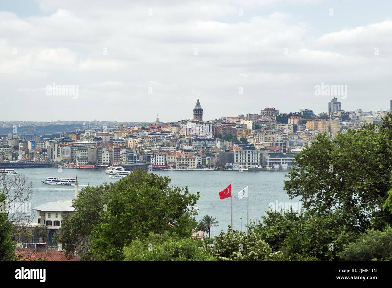 Beyoglu, Istanbul, Turchia: Panorama Beyoğlu. Beyoğlu è un distretto sul lato europeo di İstanbul Foto Stock