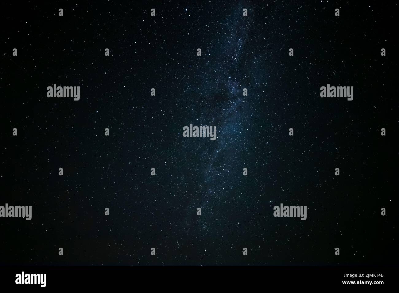 Vista sulla Via Lattea galassia nel cielo notturno scuro Foto Stock