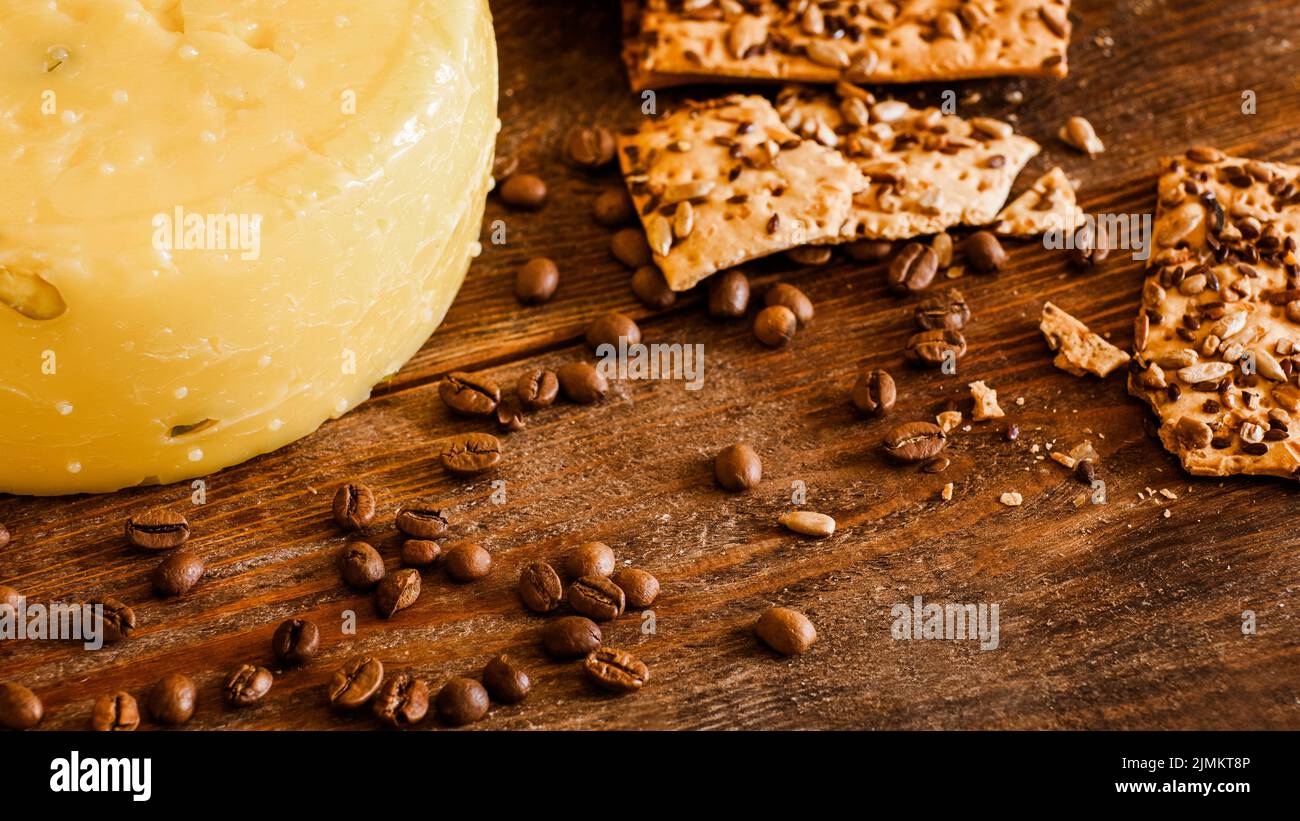 spuntini naturali composizione alimentare biscotti al formaggio Foto Stock