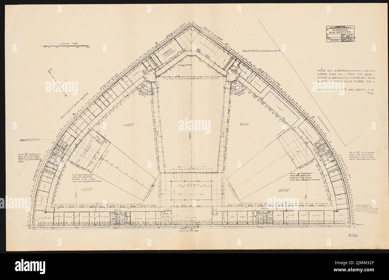 Poelzig Hans (1869-1936), Casa della radio, Berlino (12.08.1929): Progetto 1929/30, piano 2nd (ridotto). Rottura leggera sulla carta, 50,1 x 76,9 cm (inclusi i bordi di scansione) Foto Stock