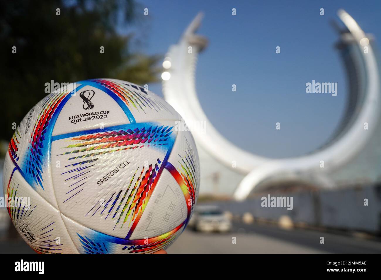 Il pallone ufficiale della Coppa del mondo FIFA Qatar 2022, Adidas al Rihla, a Doha, Qatar Foto Stock