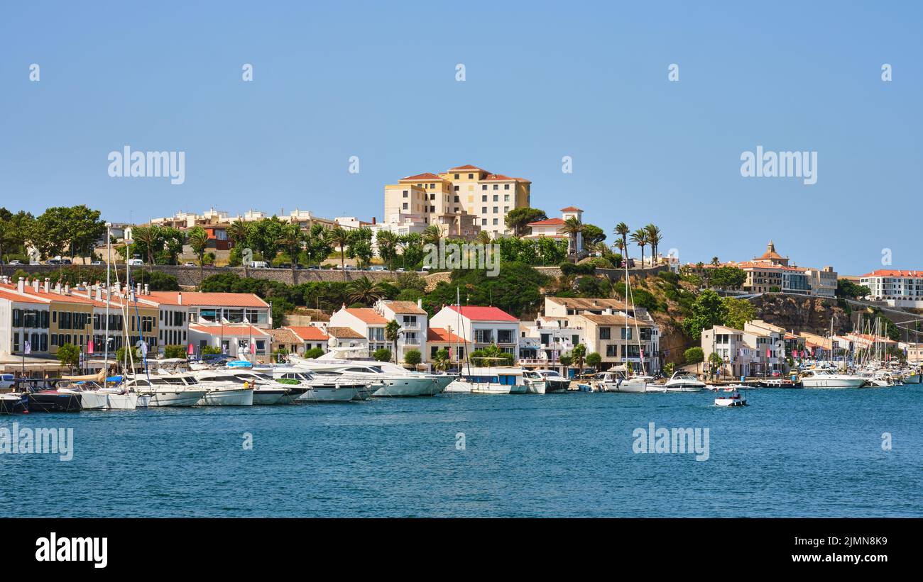 Paesaggio urbano della capitale Mahon (Mao) a Minorca, Spagna Foto Stock