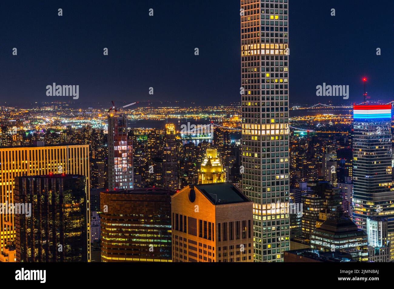 432 Park Avenue e vista notturna di Manhattan Foto Stock