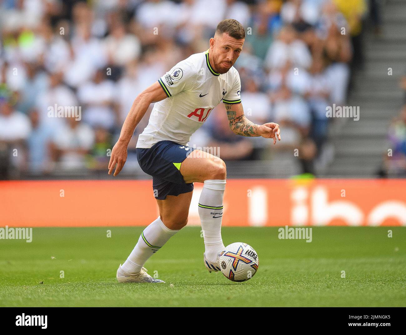 06 ago 2022 - Tottenham Hotspur v Southampton - Premier League - Tottenham Hotspur Stadium Tottenham's Pierre-Emile Hojbjerg durante la partita contro Southampton Picture Credit : © Mark Pain / Alamy Live News Foto Stock