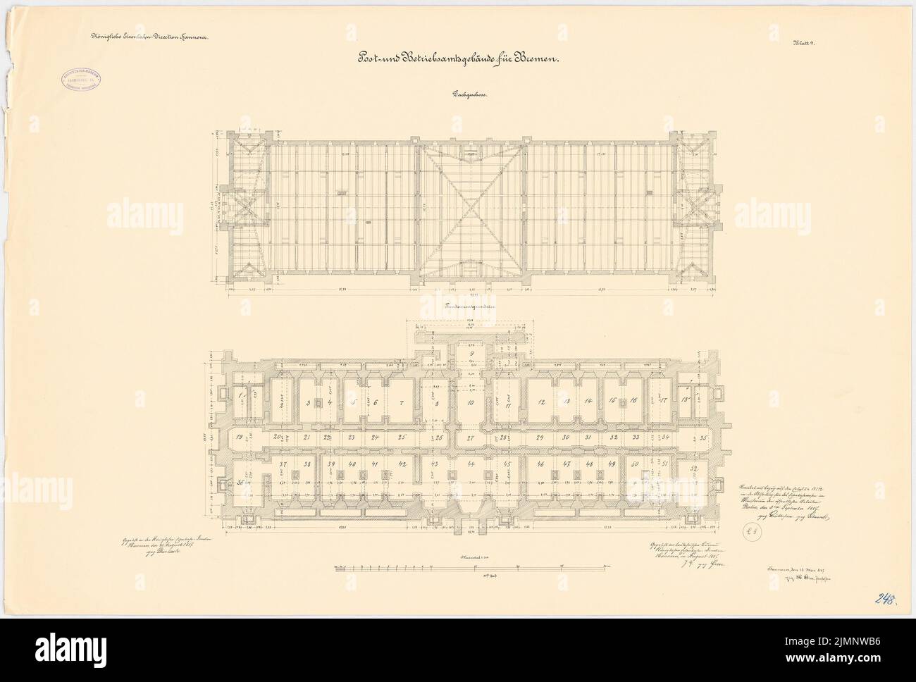 Architetto sconosciuto, ufficio postale e aziendale, Brema (ca 1886): pianterreno fondazioni al piano superiore 1: 100. Litografia colorata sulla scatola, 71,1 x 105,2 cm (compresi i bordi di scansione) N. : Post- und Betriebsamtsgebäude, Brema Foto Stock