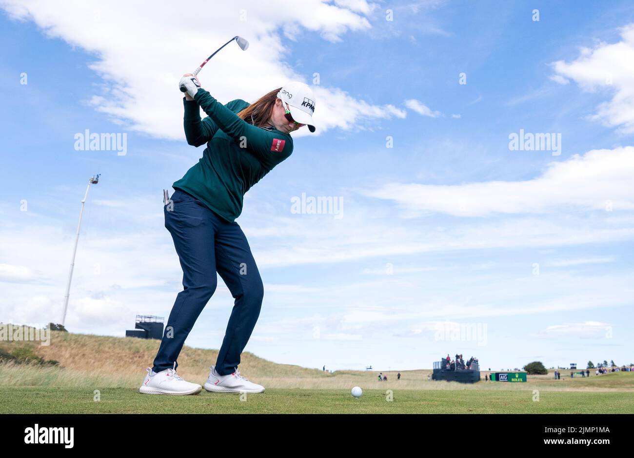 Leona Maguire d'Irlanda sul tee 4th durante il quarto giorno dell'AIG Women's Open a Muirfield a Gullane, Scozia. Data foto: Domenica 7 agosto 2022. Foto Stock