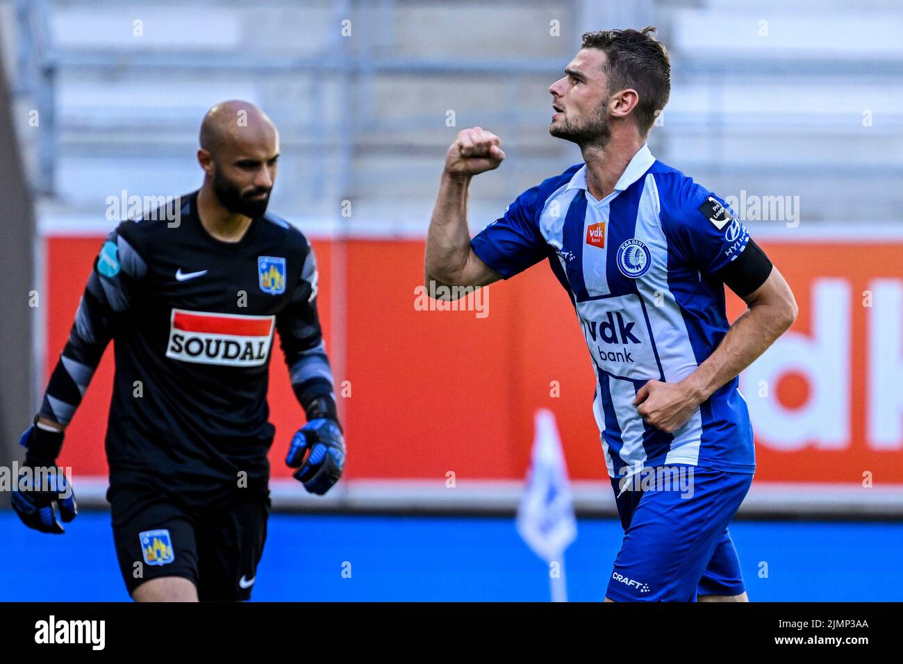 Hugo Cuypers di Gent festeggia dopo aver segnato durante una partita di calcio tra KAA Gent e KVC Westerlo, domenica 07 agosto 2022 a Gent, il giorno 3 della prima divisione del campionato belga 'Jupiler Pro League' 2022-2023. BELGA FOTO TOM GOYVAERTS Foto Stock