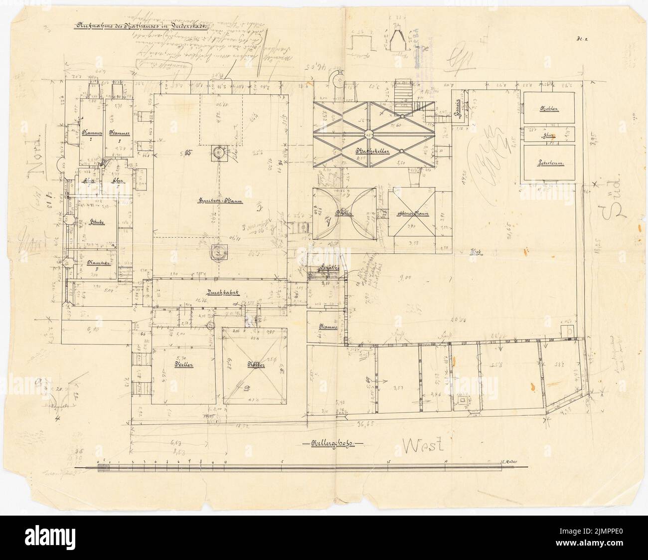 Lehmmübner Paul (1855-1916), municipio di Duderstadt (1898): Grundriss Keller 1: 100. Inchiostro e matita su trasparente, 44,6 x 56 cm (compresi i bordi di scansione) Lehmgrübner Paul (1855-1916): Rathaus, Duderstadt Foto Stock