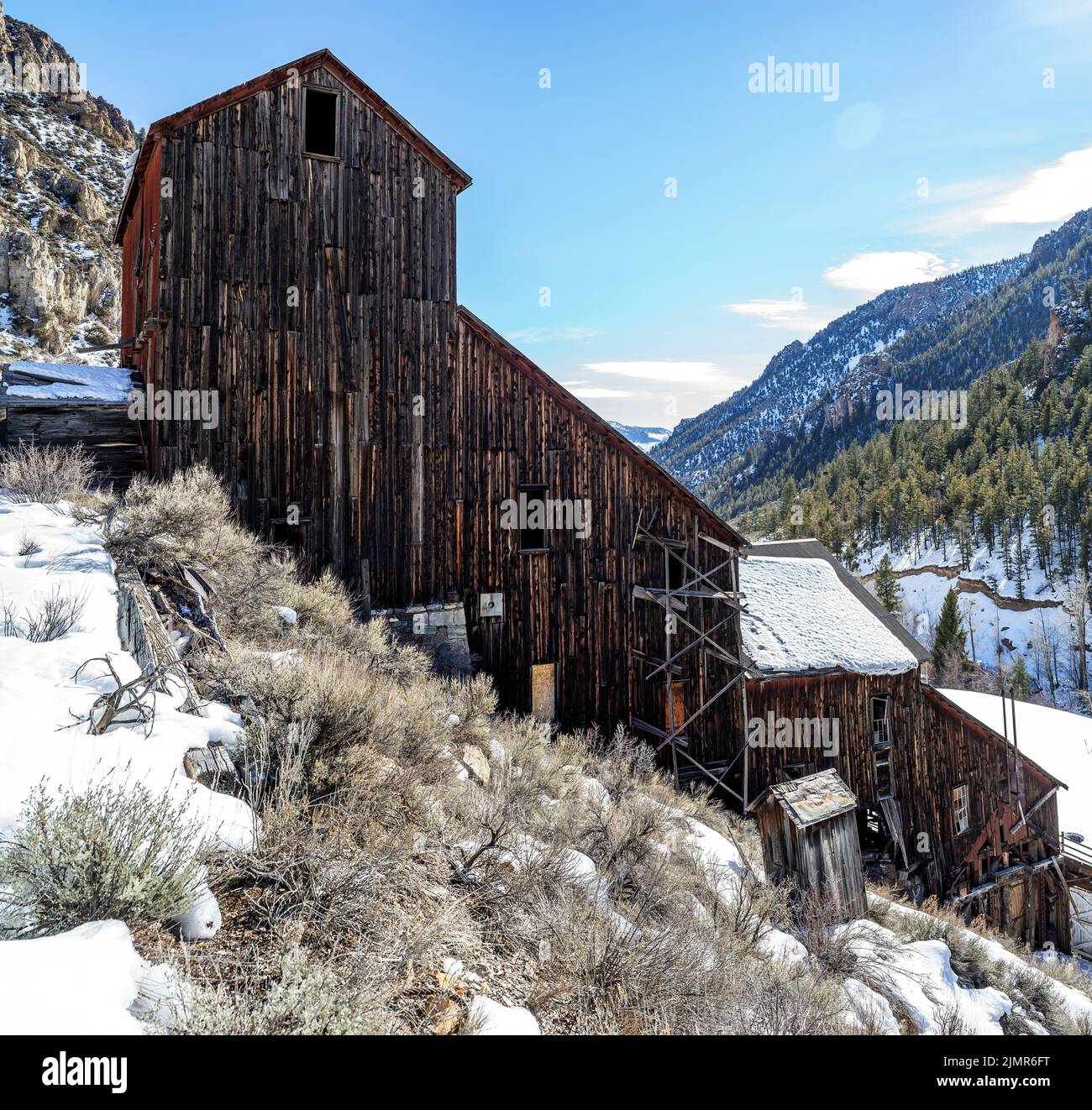 L'attività mineraria di montagna dell'Idaho in inverno Foto Stock