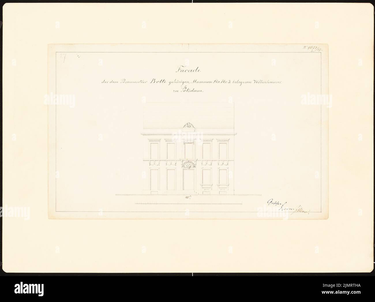 Sconosciuto architetto, Potsdam case città. Costruire registrazioni (cosiddetto Ziller-Folder) intorno al 1850. Edificio residenziale di Mammonstraße (costruito nel 1785) (1855-1855): Facciata superiore, gioielli per facciate (AtticArtusche: Neidkopf) (scala bar). Inchiostro su carta, 33,7 x 45,8 cm (inclusi i bordi di scansione) N. : Potsdamer Bürgerhäuser. Bauaufnahmen (sog. Ziller-Mappe) um 1850. Wohnhaus Mammonstraße 3 (Baujahr 1785) Foto Stock