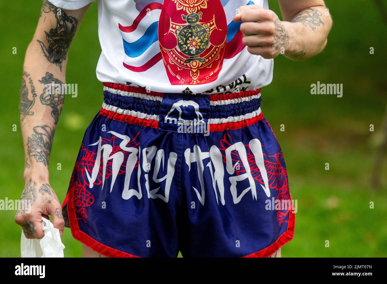 Mosca, Russia. 7th agosto 2022. L'atleta tailandese Muay è in scena durante il Festival tailandese di Mosca 2022, presso l'Hermitage Garden di Mosca, Russia. Nikolay Vinokurov/Alamy Live News Foto Stock