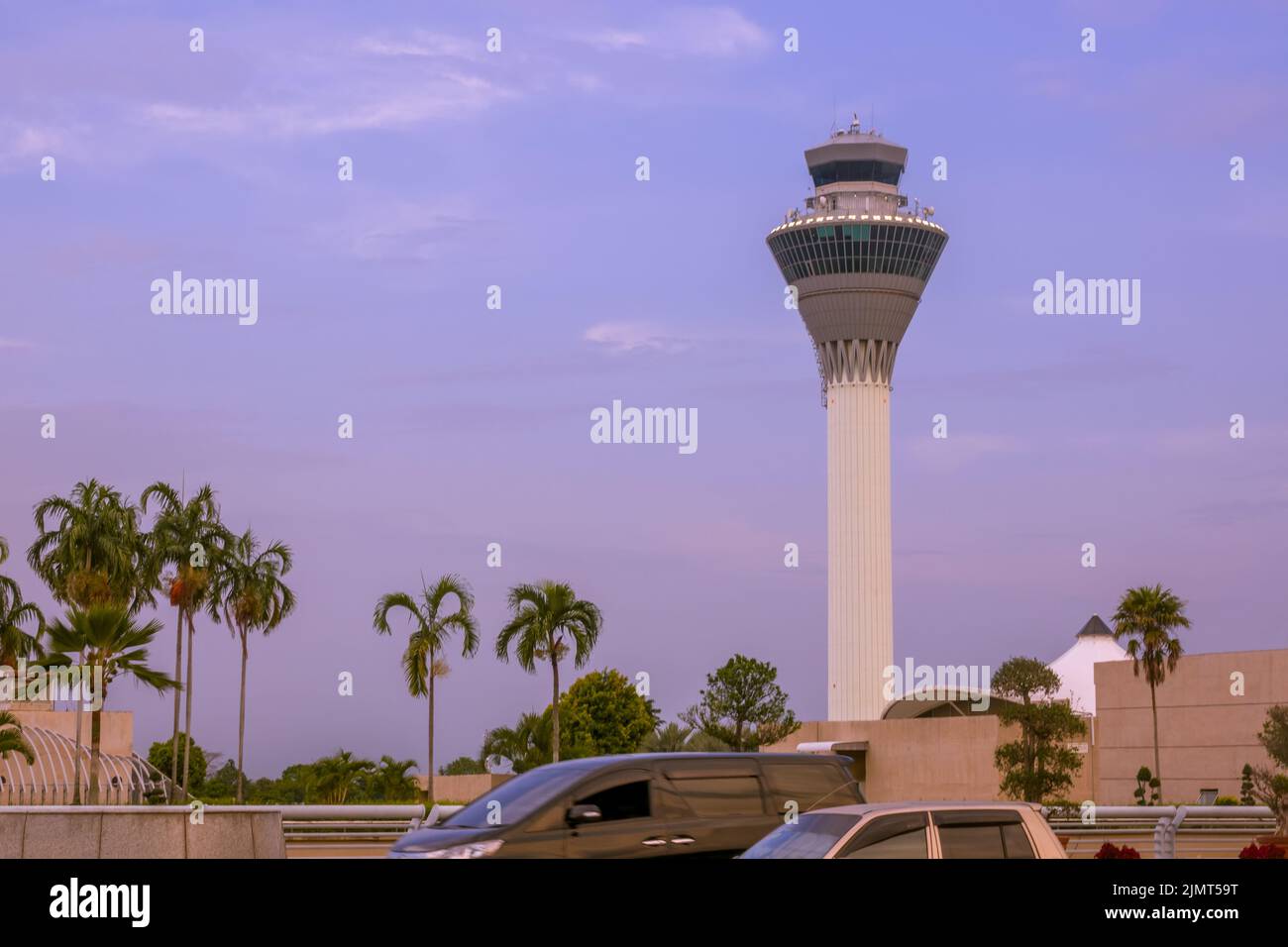 Serata tropicale e Aeroporto di Bali Foto Stock