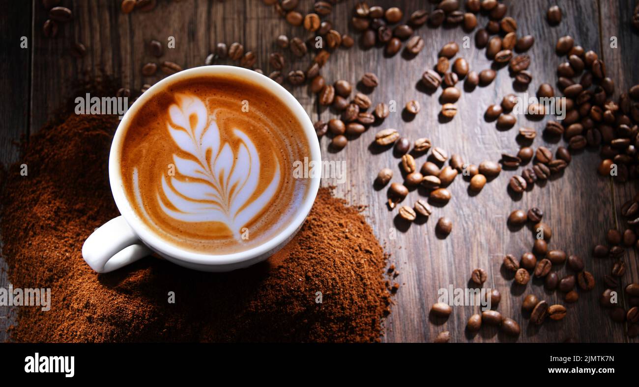 Composizione con una tazza di caffè. Foto Stock