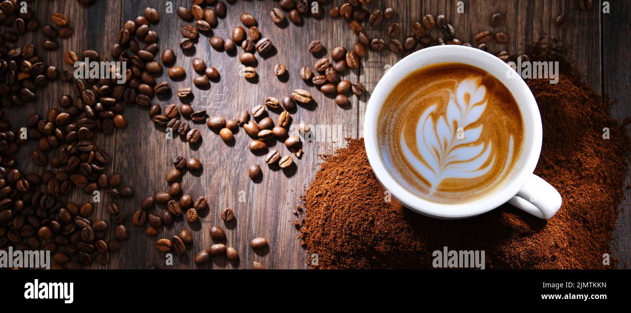 Composizione con una tazza di caffè. Foto Stock