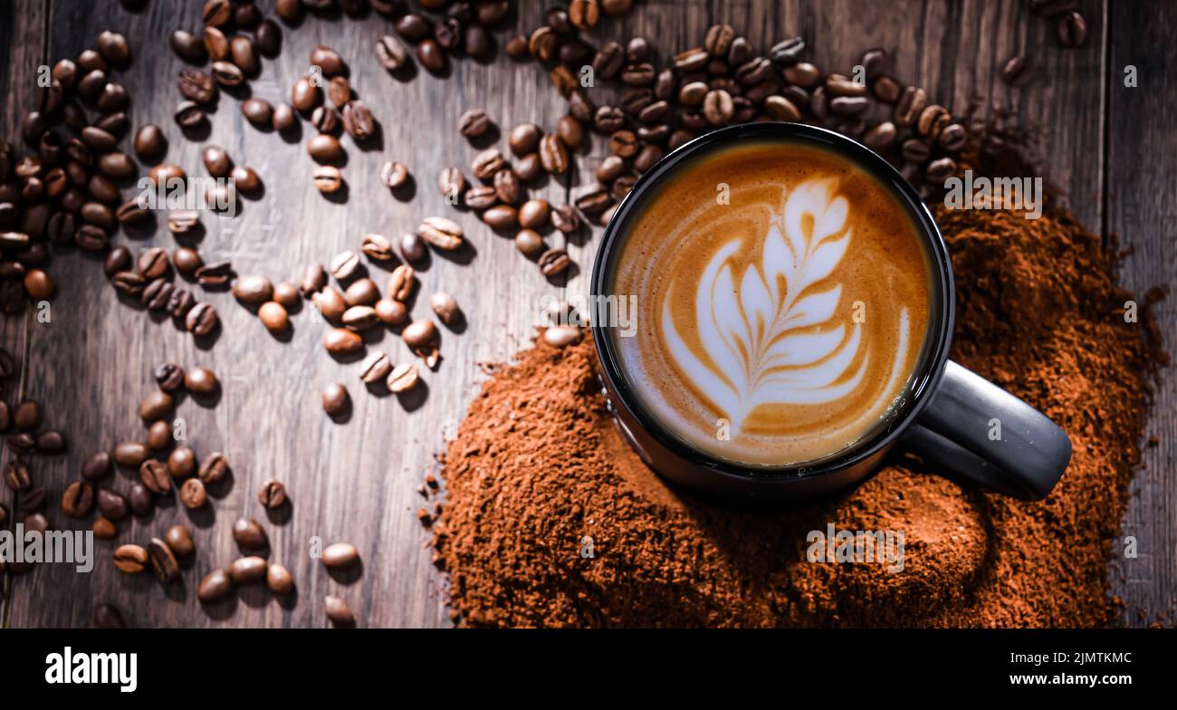 Composizione con una tazza di caffè. Foto Stock