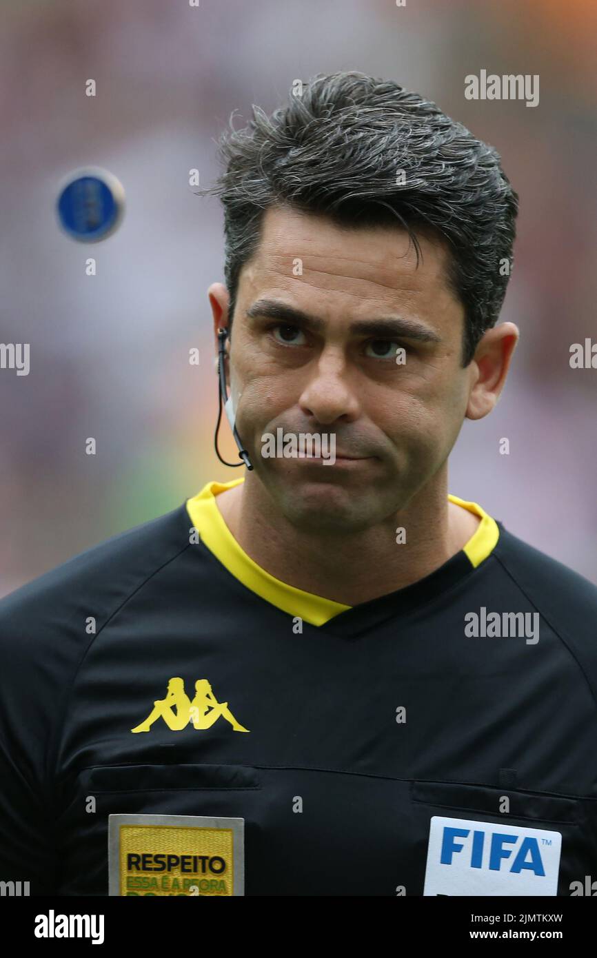 7th agosto 2022; Maracanã Stadio, Rio de Janeiro, Brasile. Campeonato Brasileiro Calcio Fluminense contro Cuiaba; Refereeo Flavio Rodrigues de Souza Foto Stock