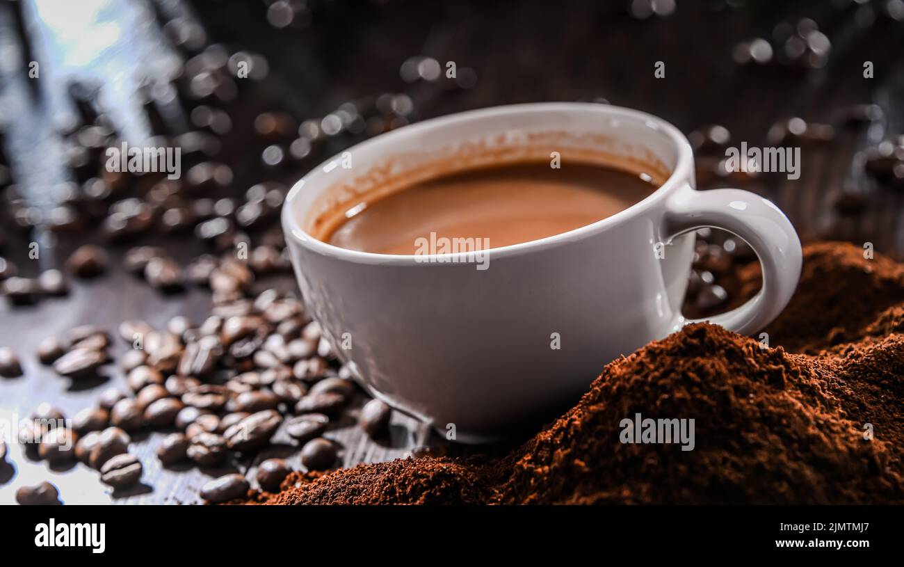 Composizione con una tazza di caffè. Foto Stock