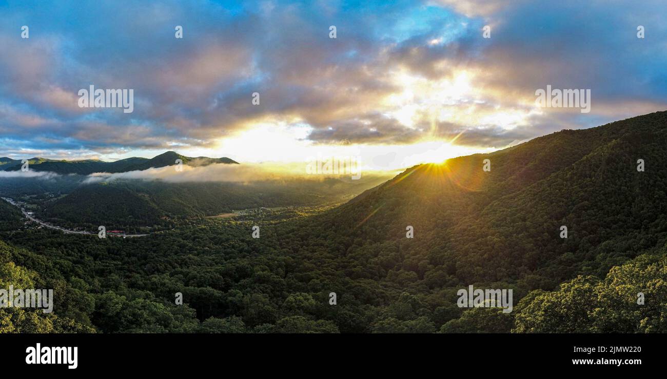 Paesaggio naturale aereo nella valle maggie North carolina Foto Stock