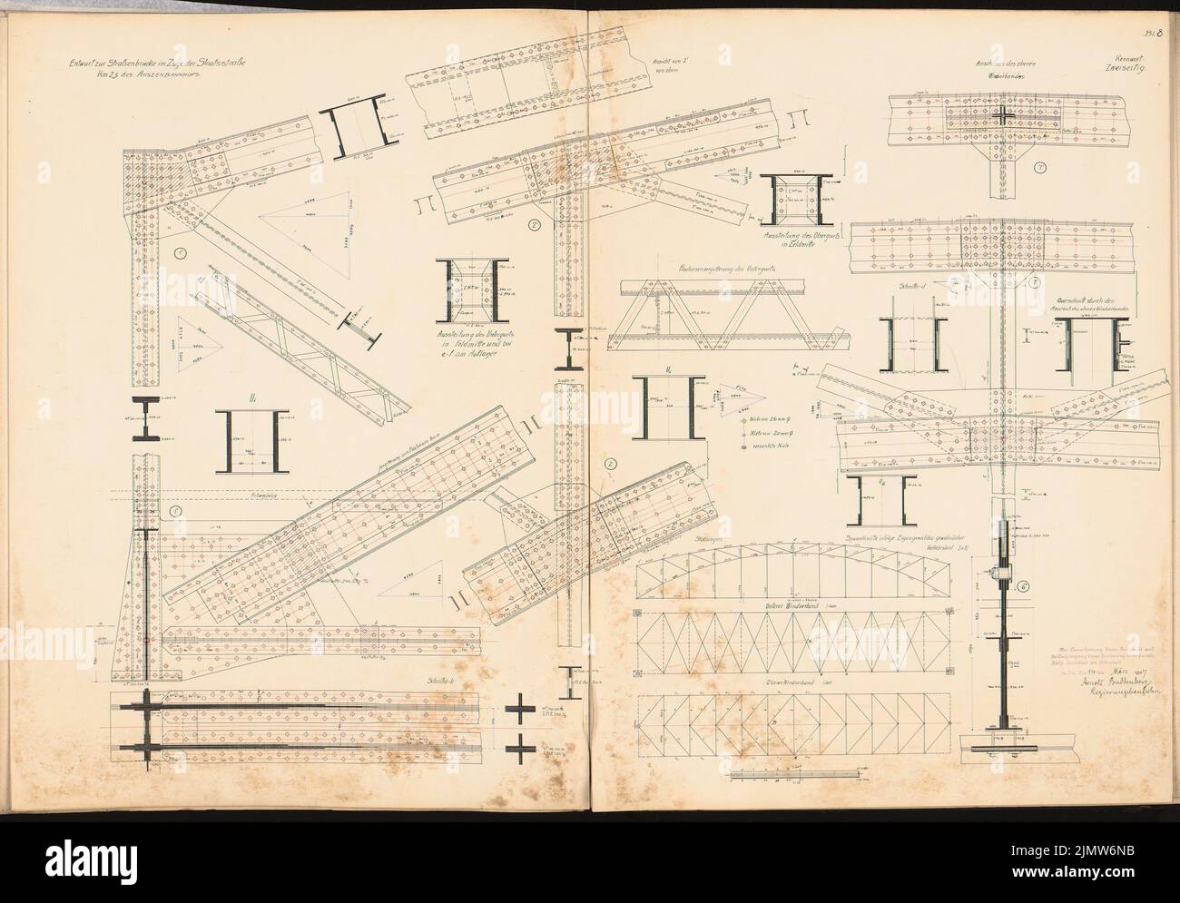 Buddenberg Arnold, ristrutturazione delle strutture della stazione in A. Schinkel competizione 1907 (14.03.1907): Cavalcavia statale. Dettagli 1: 20, schema 1: 200. Inchiostro colorato su cartone, 70,7 x 101,5 cm (compresi i bordi di scansione) Buddenberg Arnold : Umbau der Bahnhofsanlagen in A. Schinkelwettbewerb 1907 Foto Stock