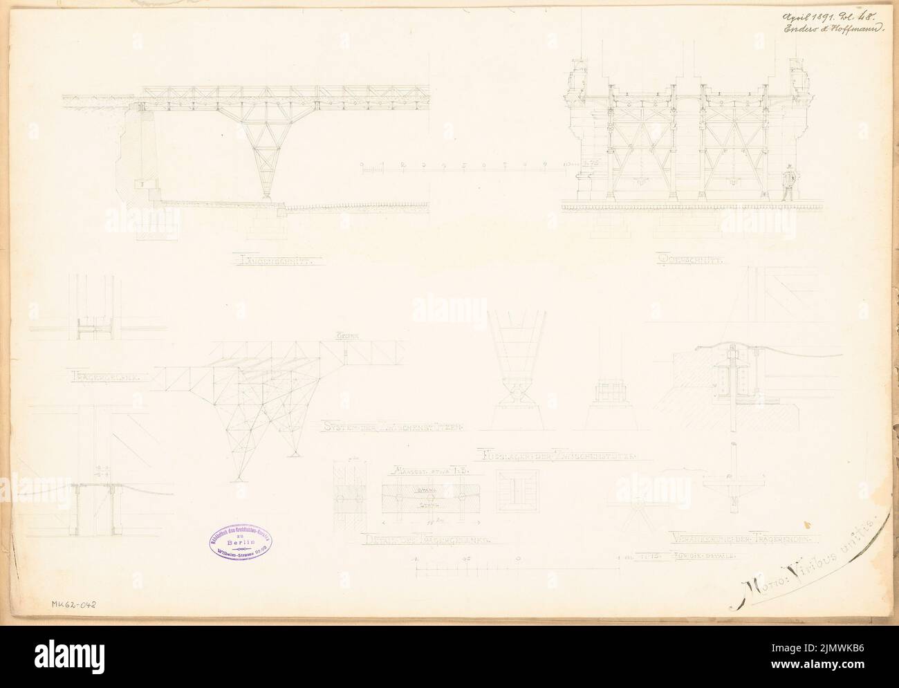 Enders & Hoffmann, sottopassaggio stradale. Concorso mensile Aprile 1891 (04,1891): Sezione longitudinale, sezione trasversale 1:75; disegni costruttivi, dettagli; 2 strisce in scala. Matita su cartone, 40,4 x 58 cm (compresi i bordi di scansione) Enders & Hoffmann : Straßenunterführung. Monatskonkurrenz Aprile 1891 Foto Stock